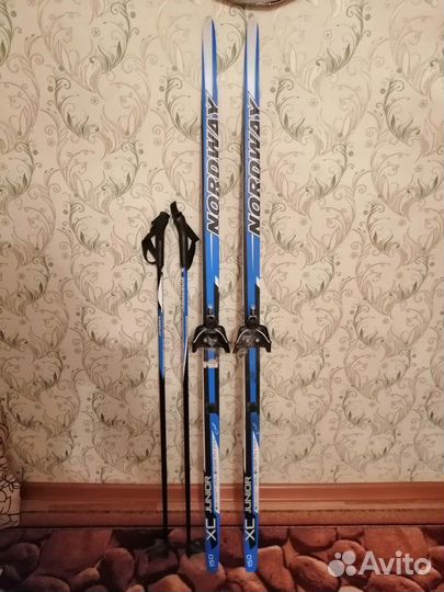 Детские лыжные ботинки