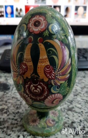 Яйцо деревянное на подставке