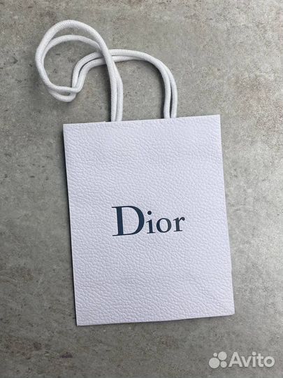 В наличии фирменные пакеты