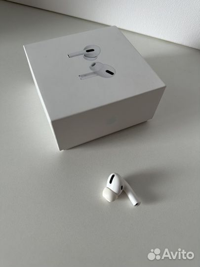 Apple AirPods Pro правый