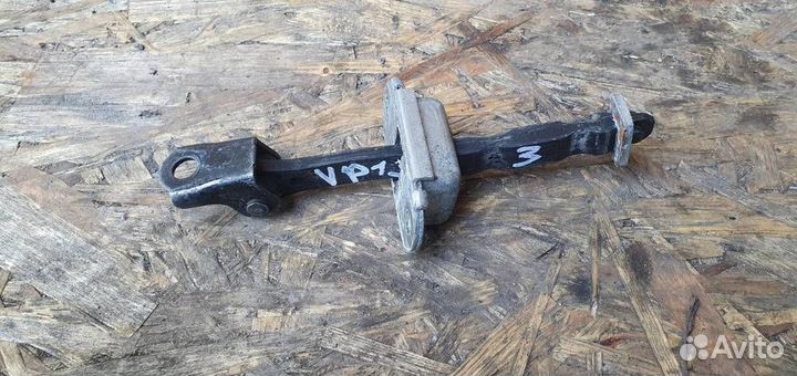 Ограничитель двери задний Nissan Qashqai (J10) 20