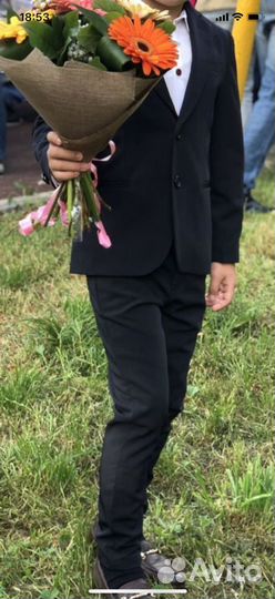 Школьный костюм для мальчика с рубашками