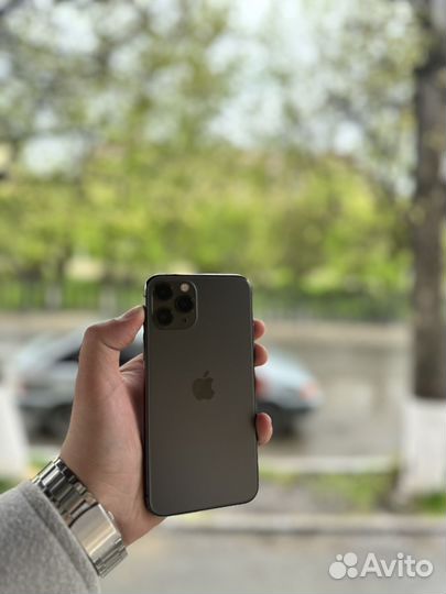 iPhone 11 Pro, 64 ГБ