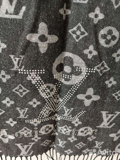 Шарфы и палантины