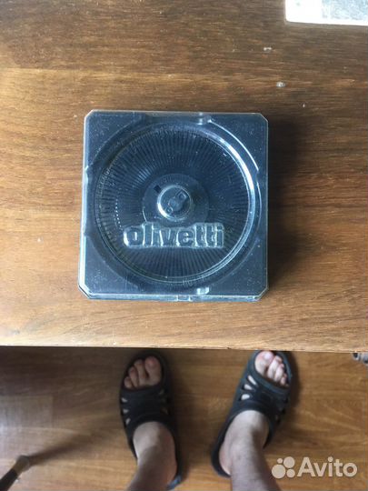 Пишущая машинка olivetti
