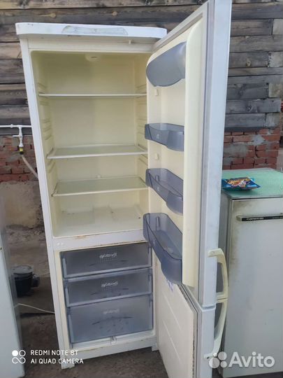 Холодильник бирюса