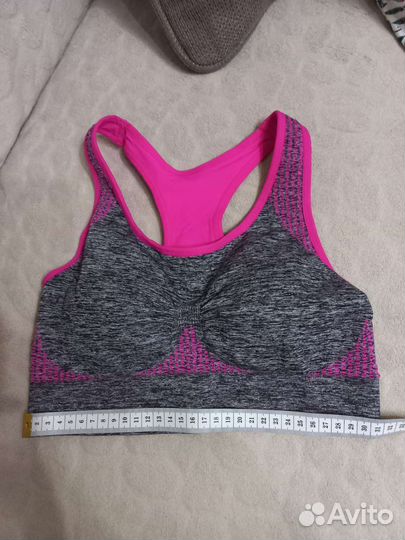 Удобный спортивный топ