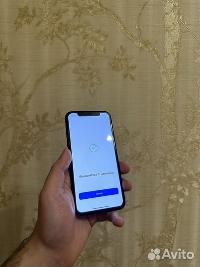 iPhone X, 64 ГБ