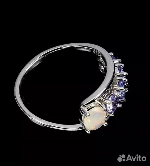 Серебряное кольцо с танзанитами и опалом