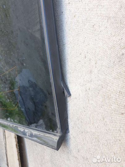 Стекло собачника правое LX570 LX450d LX 570