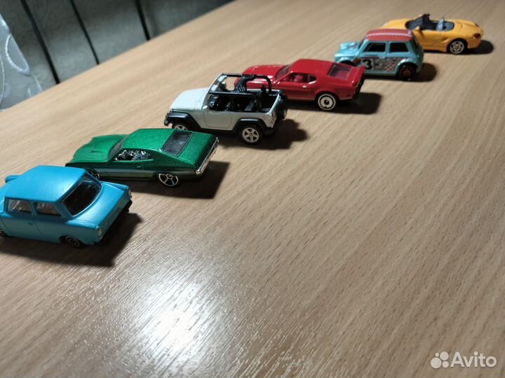 Hot wheels машинки