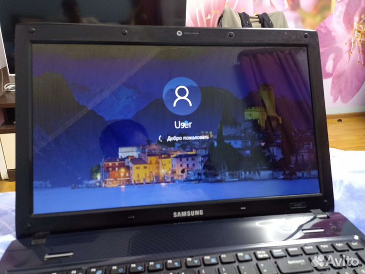 Samsung r580 (i3, 4gb озу, 500gb HDD)