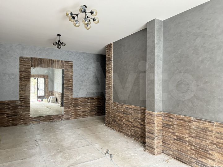 2-к. квартира, 74,6 м², 1/9 эт.