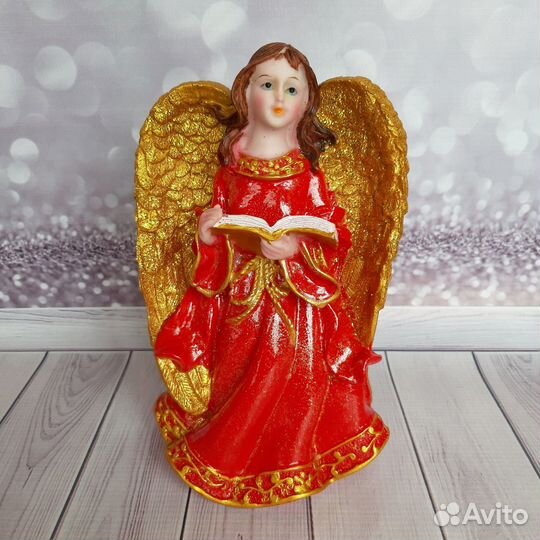 Статуэтки разные фарфор, полистоун