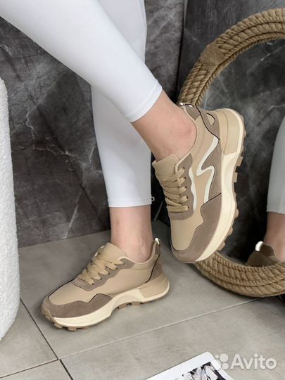 Новые кроссовки