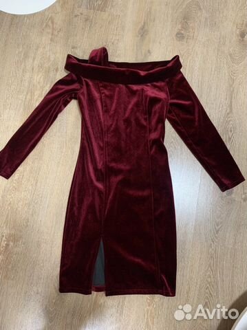 Платье бархатное 42