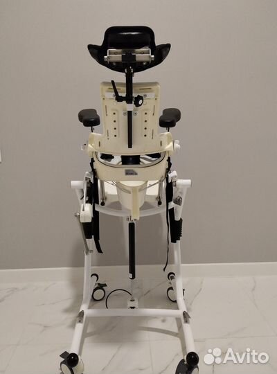 Кресло-стул с санитарным оснащением RT Фламинго ру