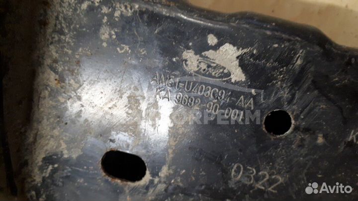 Усилитель бампера Ford Focus