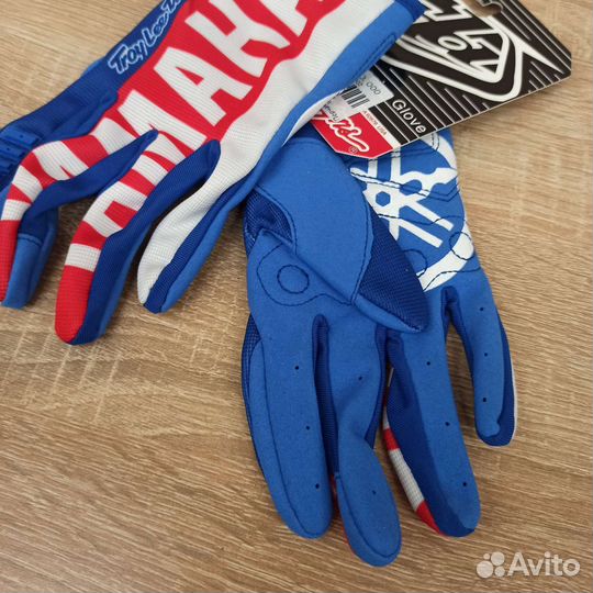 Перчатки кроссовые Yamaha