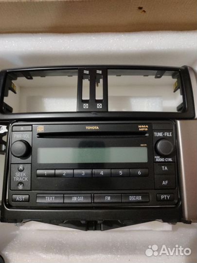 Штатная автомагнитола на тайоту Ленд Крузер Прадо