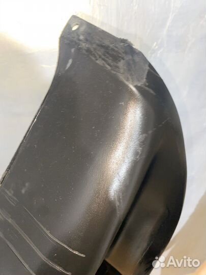 Бампер задный цинтральный