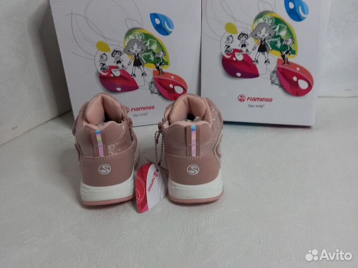 Ботинки демисезонные для девочки Новые размер 27