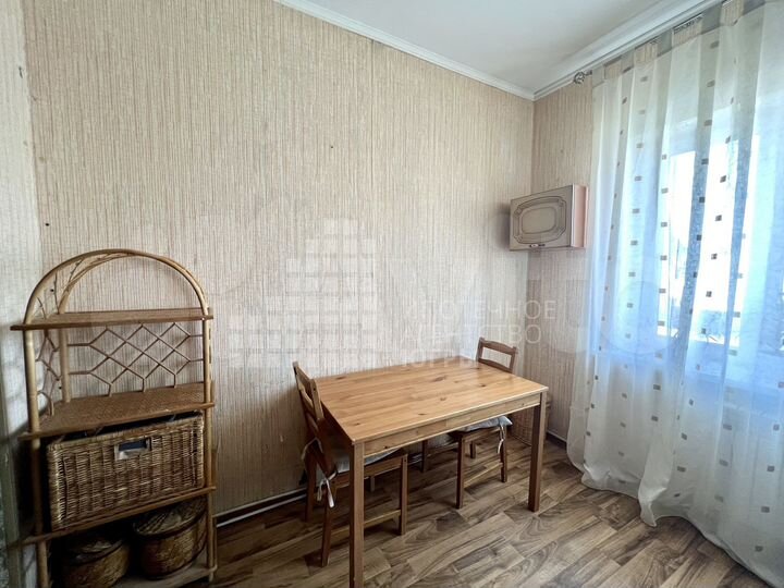 2-к. квартира, 53 м², 3/5 эт.