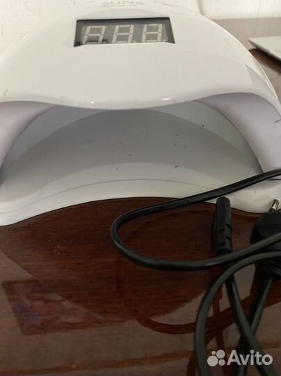 Лампа для ногтей