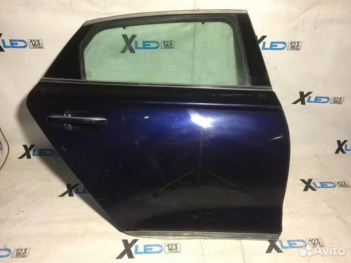 Задняя правая дверь KIA K900
