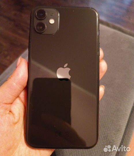 Телефон iPhone 11