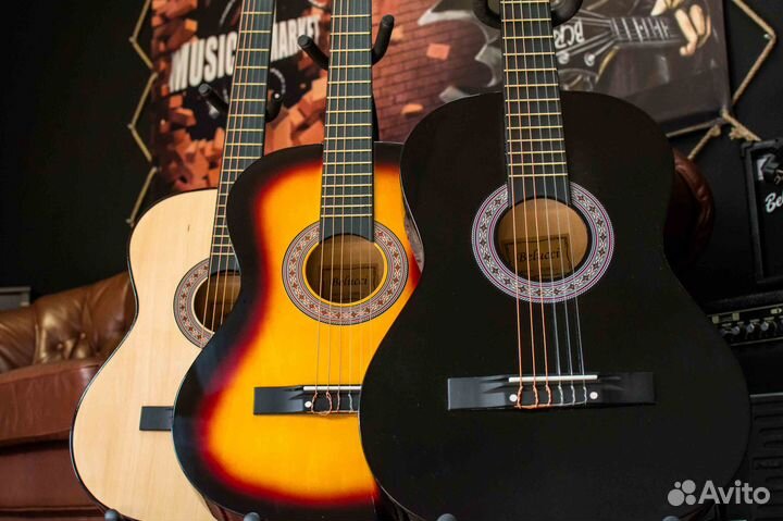 Акустическая гитара Brigitta + Аксессуары