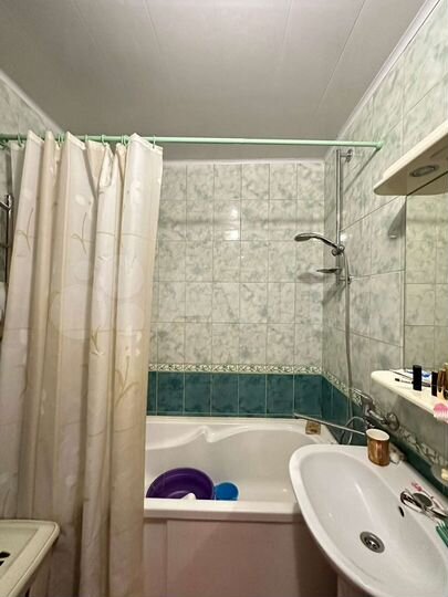 3-к. квартира, 68 м², 4/4 эт.