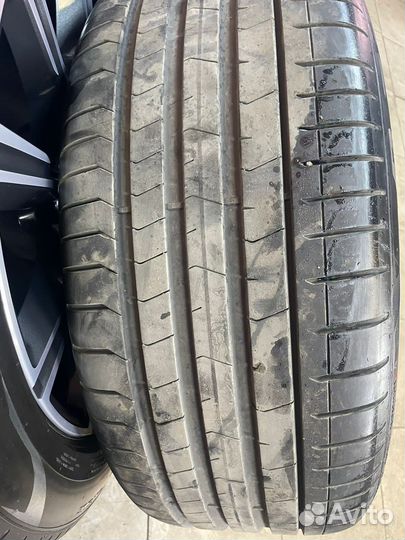 R20 Pirelli P Zero 305/40, PCD 5x112 DIA 66.6