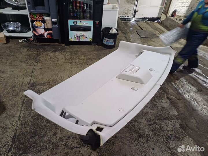 Потолок и полка над водителем Форд Транзит