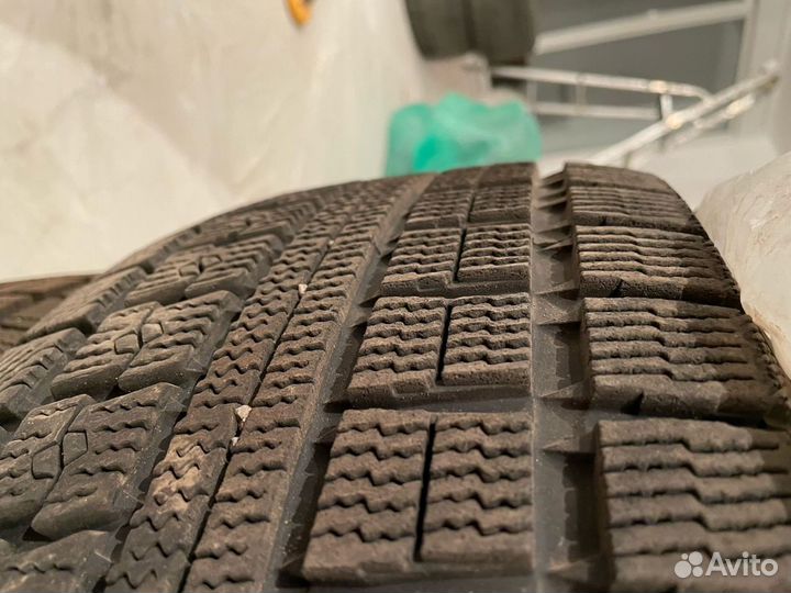 Nitto NT90W 215/55 R17