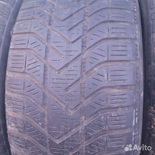 Pirelli Winter 190 Snowcontrol 205/55 R16