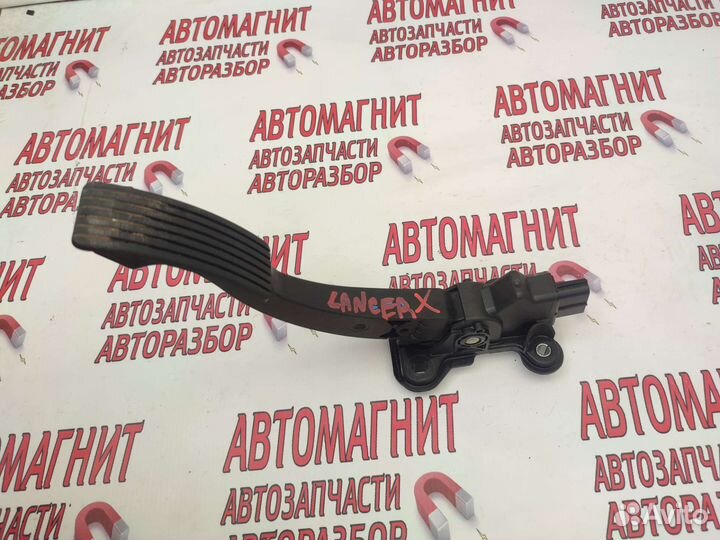 Педаль газа Митсубиси Лансер 10