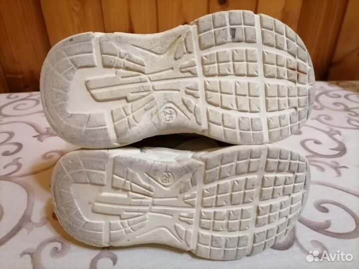 Кроссовки детские