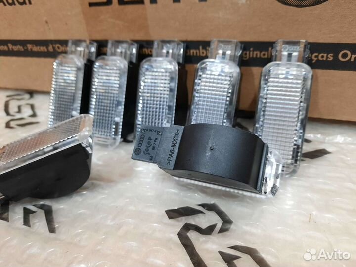 Фонарь подсветки плафон Audi VW Skoda 3b0947415b