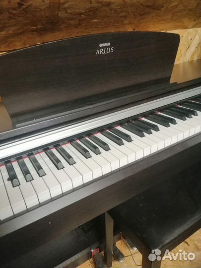 Цифровое пианино Yamaha arius