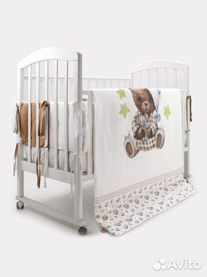 Детская кроватка - качалка на колесиках