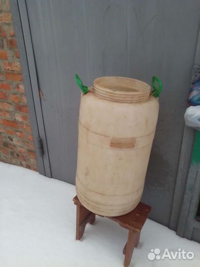 Банки 3литровые и банки 0.5 и 0.7 литров ёмкость п