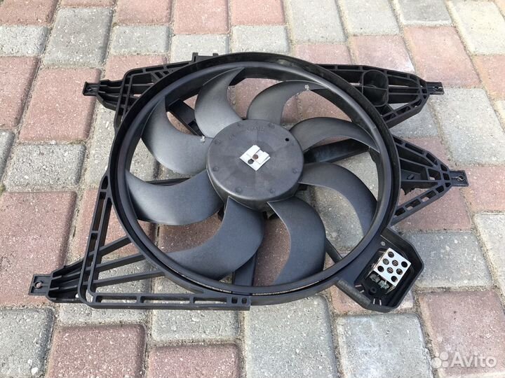 Вентилятор охлаждения Renault Kangoo 1.5 dci