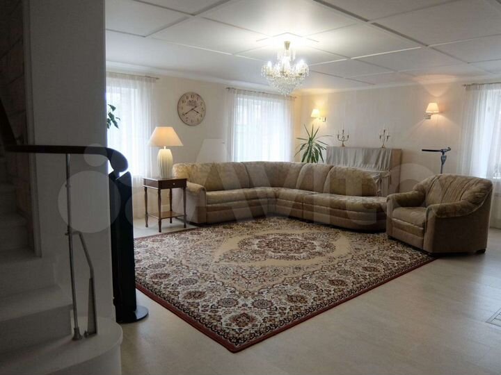 Коттедж 350 м² на участке 32 сот.