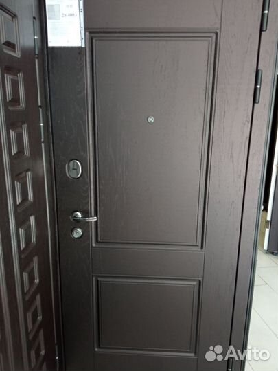 Входная дверь 