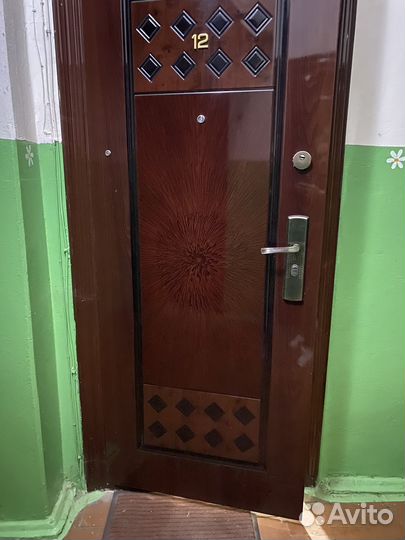 Дверь входная металлическая б/у левая