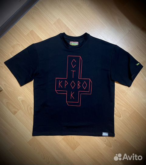 Футболка Кровосток