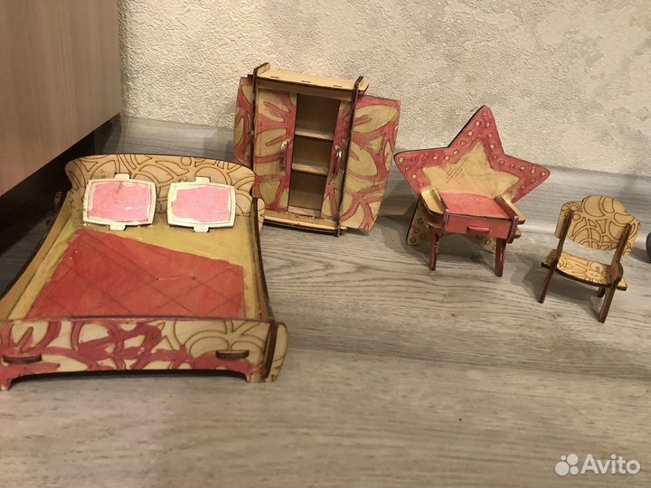 Мебель для кукольного домика деревянная