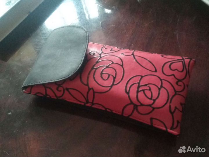 Солнечные очки женские