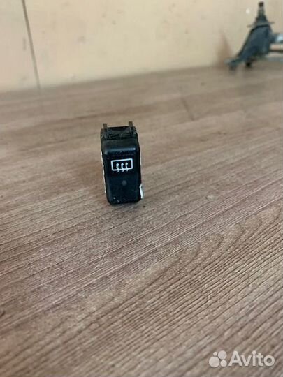 Кнопка обогрева заднего стекла Mercedes Benz W202